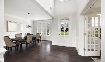 220 Briar Hollow Ln, Woodstock, GA 30188