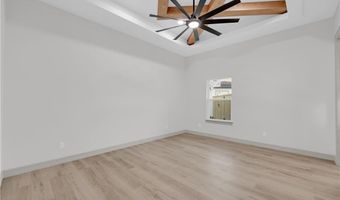 812 Spring Dr, Alton, TX 78573
