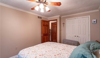 905 Roosevelt Ave, Aliquippa, PA 15001