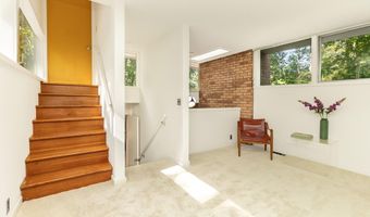 2707 Englave Dr, Ann Arbor, MI 48103