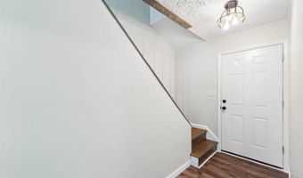 3805 Gilroy Rd, Columbus, OH 43227