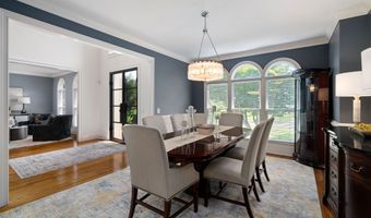 765 Falls Landing Ct, Alpharetta, GA 30022