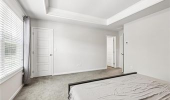 377 Station Overlook Dr, Auburn, GA 30011