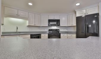 65 Hawthorne Dr 115, Bedford, NH 03110