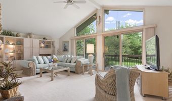 40484 Sunset Dr N, Antioch, IL 60002