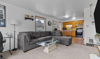 2415 N LOCUST St, Appleton, WI 54914