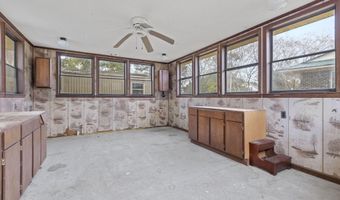 402 Chippendale Ln, Bonneau, SC 29431