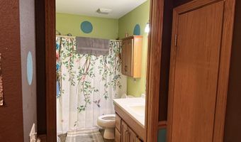 129 Riverview Dr, Anderson, MO 64831