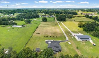 1011 NW Vaughn Rd, Bentonville, AR 72713