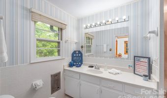 868 Cabin Flats Rd, Balsam, NC 28707