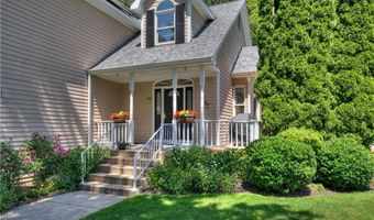 84 Bakewell Ct, Cranston, RI 02921