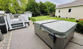1209 NE 15th Ave, Aberdeen, SD 57401