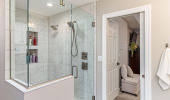 3728 Bridgeport Dr, Ames, IA 50010