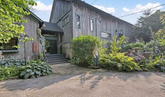4737 W BROADWAY Dr, Appleton, WI 54913