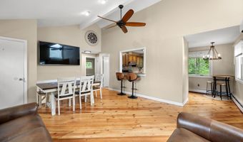 7 Tamarack Dr, Clinton, CT 06413