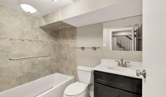 912 I St NE, Washington, DC 20002