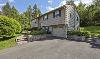 1 Parkwood Terrace Dr, Danbury, CT 06811