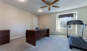 38 Kristen Ln, North Kingstown, RI 02852