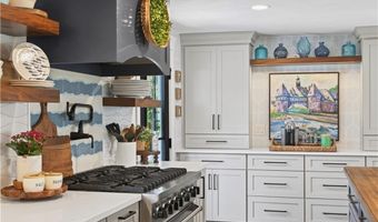 9 Dudley Dr, Narragansett, RI 02882
