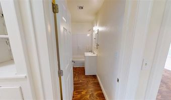 805 E 17th St, Ada, OK 74820