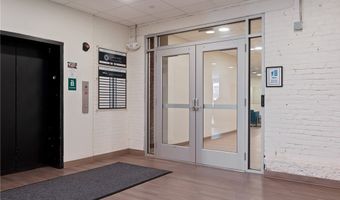 900 Sarah St Unit 113, Airville, PA 15203