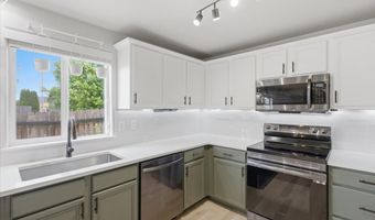 3523 COLLEGE Loop, Albany, OR 97322