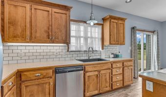 987 N 640 Rd, Baldwin City, KS 66006