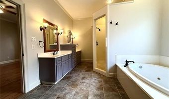 358 W SHORE Dr, Alexandria, LA 71303