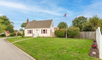 25 Woodbine St, East Providence, RI 02915