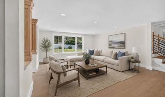 61 Applegate Rd, Cranston, RI 02920