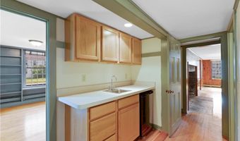 130 E Main St, Clinton, CT 06413