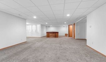 69 PENBROOK Cir, Appleton, WI 54913