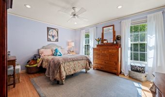 82 Beverly Dr, Avon, CT 06001