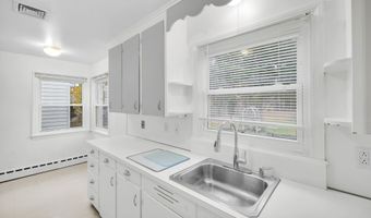 35 Burnham Rd, Avon, CT 06001