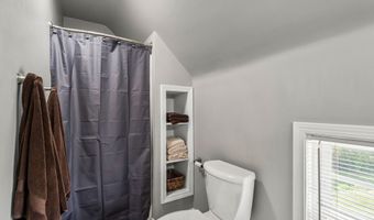 22438 Maple Rdg, Adel, IA 50003