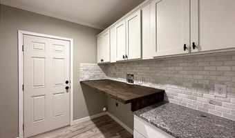 61170 Chuckanut Dr, Bend, OR 97702