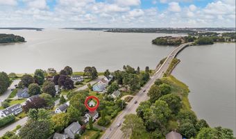 17 US Route One, Falmouth, ME 04105