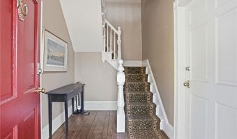 192 Washington Rd, Barrington, RI 02806