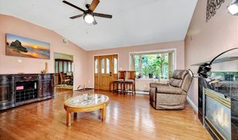 10 7th St, Aberdeen, NJ 07747