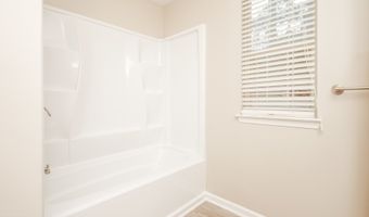 1817 Crescent Hl, Acworth, GA 30102
