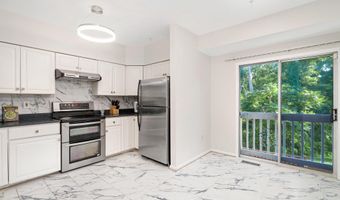 9821 TIFFANY HILL Ct 71, Bethesda, MD 20814