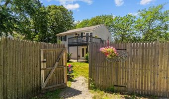 4 Clarke St, Warwick, RI 02886