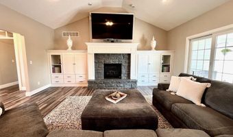 922 Meadowlake Ct, Bedford, IN 47421