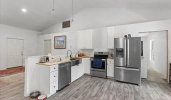 7340 21st Ave, Bell, FL 32619