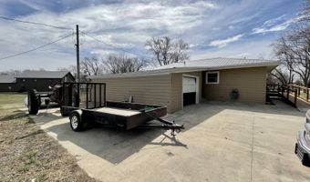 304 1st St, Axtell, KS 66403