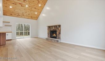 45 Tamarack Ter, Albrightsville, PA 18210