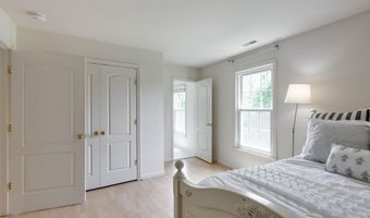 8101 GLEN ARBOR Dr, Baltimore, MD 21237