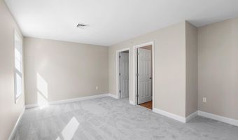 205 Villager Rd, Chester, NH 03036