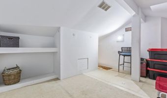 15 KULANIHAKOI St 12E, Kihei, HI 96753