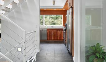 103 Long View Dr, Becket, MA 01223